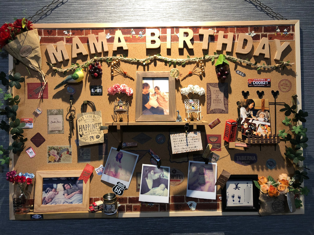 家族へ作ったメモリーコルクボードの完成写真