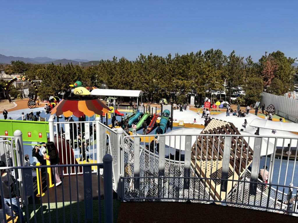 きららんどの遊具の写真