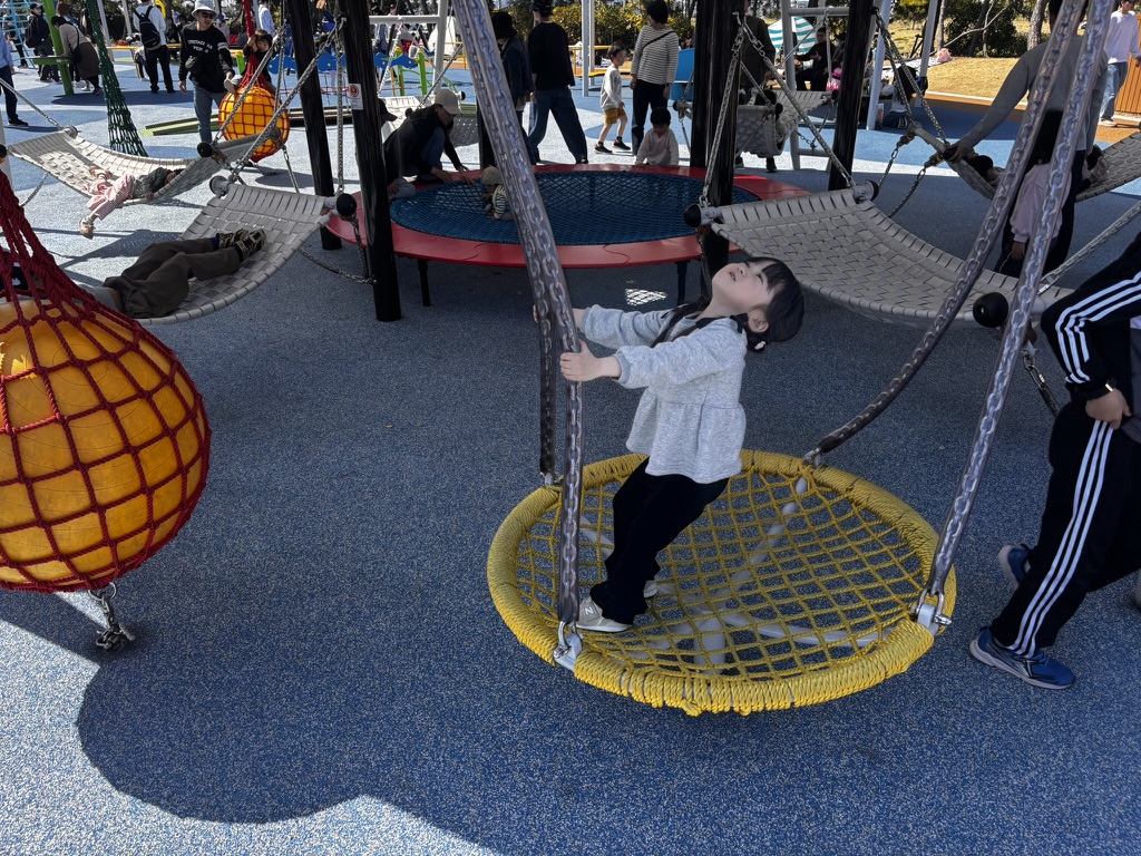 きららんどで遊ぶ子供の写真
