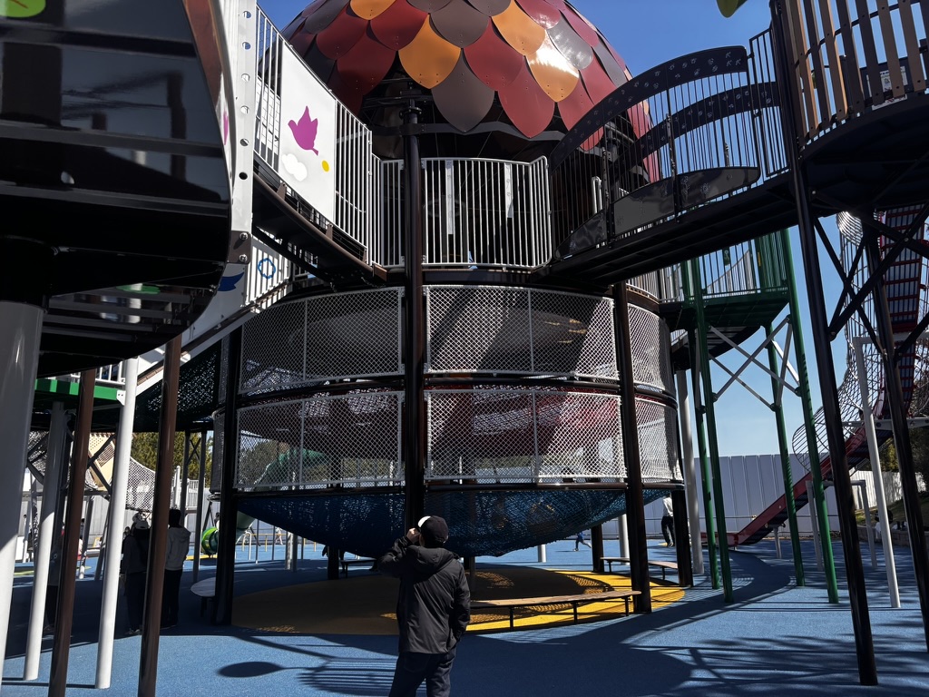 きららんどで遊ぶ子供の写真