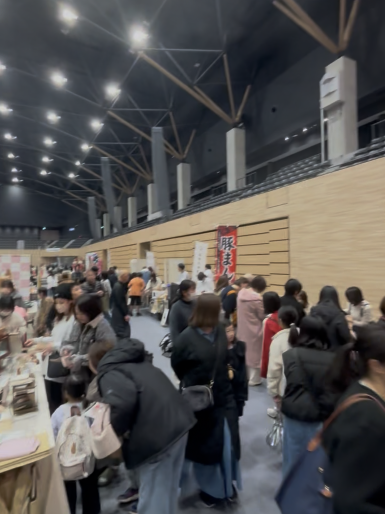 下関で開催された花鳥風月のイベント風景の写真