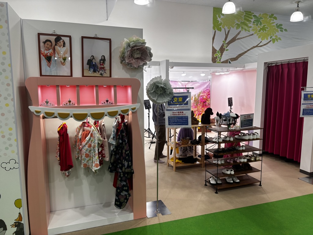 キッズランドUS MAX山口下関店の室内遊び場｜セルフ写真館の写真